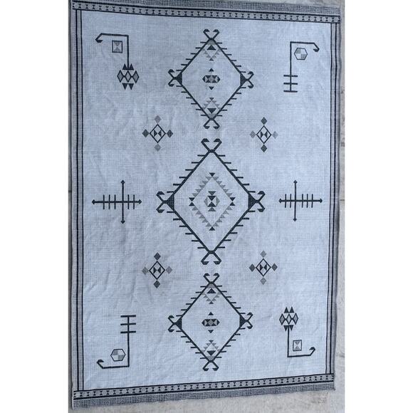 Ruggable Damali Black & White Rug 6 x 9’ -flatweave cover only - Picture 2 of 9